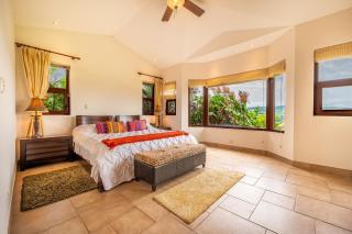 Near Lake Arenal & Volcano: Duplex Unit w/ Views! - 2