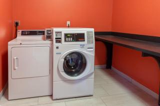 Holiday Inn Express & Suites Milwaukee NW - Park Place by IHG - 6