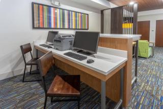 Holiday Inn Express & Suites Milwaukee NW - Park Place by IHG - 4