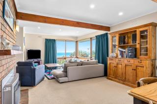 SeaEsta Room for all the Family - BYO Linen - Apollo Bay - 6