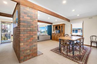SeaEsta Room for all the Family - BYO Linen - Apollo Bay - 4