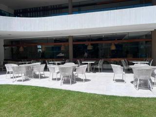 Makia Beach Flat - 1