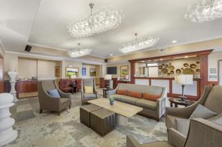 Best Western Plus Butterfield Inn - 7
