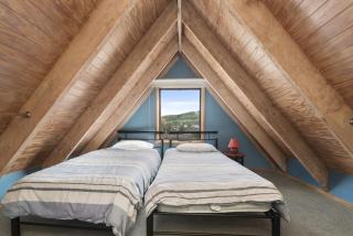 Sea Loft - BYO Linen - 4