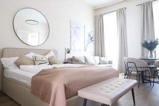 Charming Heritage Apartment - 5 Minutes to AKH and Metro U6 - 8