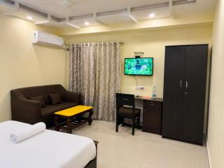 Restora Amaze Inn - 1