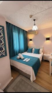 BACHOS HOTEL SULTANAHMET enjoy breakfast on the sea view terrace - 3