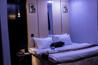 New Tana Suites Hotel - 4