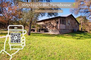 Goat-Tastic Retreat: Tub, Fire Pit, Porch & Pool - 2