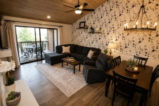 Stunning 2 Bdrm/2 Bath Pointe Royale Resort & Golf - 9