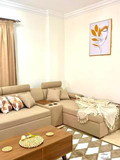 Charming 3 Beds Apartment in elegant Villa Prime Location in Shorouk City - 5