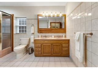 Modern Historic 3 bdrm 2 bath - 7
