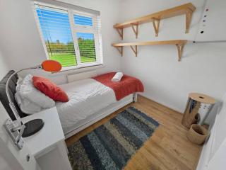 Falkirk House, Work Stays Welcome, Free Parking - 8