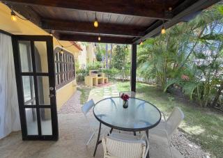 Beach location and pool - 2
