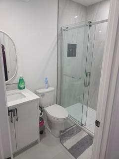 Cozy 2 bedroom basement apartment - 9
