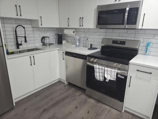 Cozy 2 bedroom basement apartment - 1