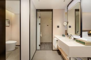 Holiday Inn Qidong Lvsi Port by IHG - 2