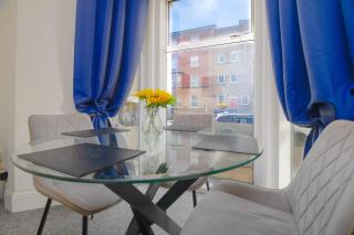Lowestoft One Bed Apartment, Close to Beach -Ideal for Weekend Getaways and Business Travellers- with Free Parking! - 4