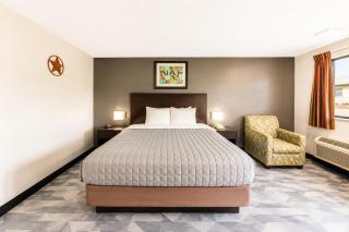 Freer Executive inn and Studios - 7
