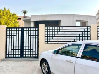 Charming 3 Beds Apartment in elegant Villa Prime Location in Shorouk City - 8