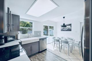 2 King Beds, Private Pool & Grill Near Beach & Springs - 1