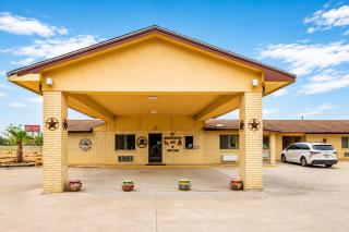 Freer Executive inn and Studios - 3