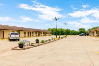 Freer Executive inn and Studios - 2