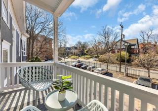 Warm and Spacious 2 Bedroom near Eden Park - 3