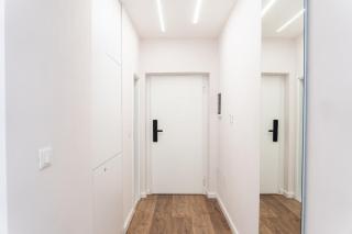 Stylish 1BR Apartment with Balcony & Self Check-in - 1