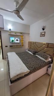1Bed Full Furnished Independent with Kitchen - 3