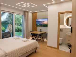 Zielona Ostoja - Pokoje i Apartamenty - 8