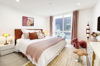 New Fremont Designer 3BR TH with Rooftop View - 7