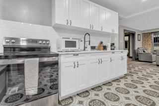 Renovated 6BR 2BA Minutes from Falls and Casino - 5