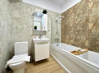 New! Skyline Luxury Studio Suite - 5