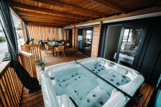 SEA HOUSE pool & jacuzzi, bikes, SUP - PRIVILEGE POINT camping & villas - 0