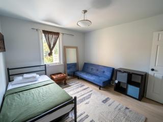 The Jade Hostel - 3