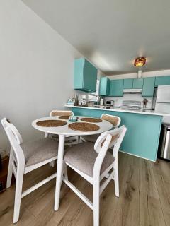 Bradenton Beach Getaway | Steps to Sand & Dining - 4