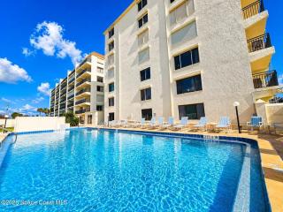New Oceanfront Cocoa Beach 2BR 2BA Balcony Pool - 7