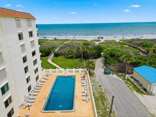 New Oceanfront Cocoa Beach 2BR 2BA Balcony Pool - 2