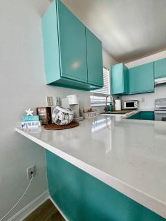 Bradenton Beach Escape | Steps from Beach&Trolley - 1