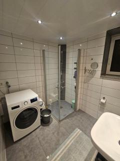 schöne 2 Schlafzimmer mit 1 Wohnzimmer - 1