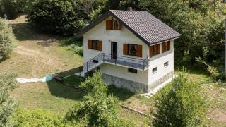 Bergamini cabin - stream and garden - 0
