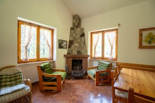 Bergamini cabin - stream and garden - 9