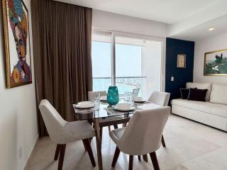 Sky-High Oceanfront Retreat for Two – Romantic 27th Floor Stay by Moikkarentals - 3