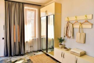 Goris Modern Comfort Home - 1