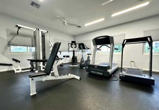 Crescent Point Condo #9 - 3BR 7 Mile Beach Condo - 7