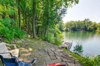 Lakefront Cabin w/ Views & Dock in Brandon - 9