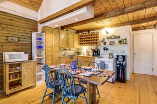 Lakefront Cabin w/ Views & Dock in Brandon - 2