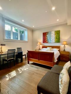 Charming Suite in South Granville Vancouver - 5