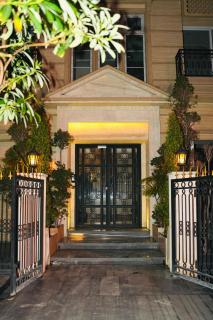 ARZ Luxury 1BHK WiFi Pool Self Check-in - 2
